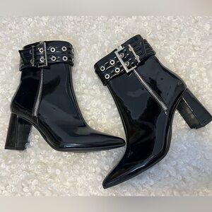 NWOT Soda Black Patent Heeled Boots